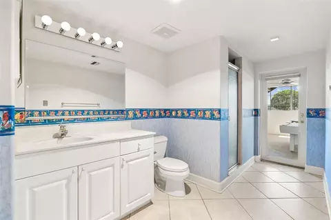 Bath - 4301 Down Point Ln, Windermere, FL 34786 photo 5 of 5