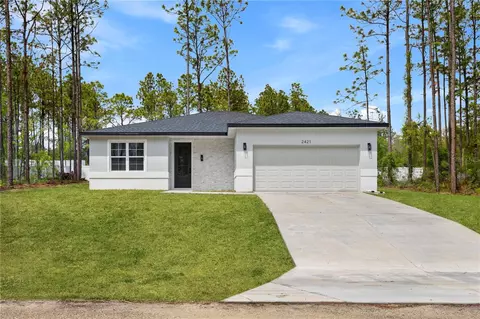 2421 W Landmark Dr, Citrus Springs, FL 34434