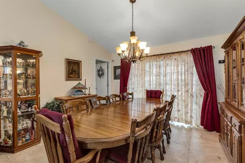 Dining - 406 Sterling Lake Dr, Ocoee, FL 34761 photo 1 of 3