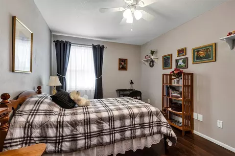 Bedroom - 406 Sterling Lake Dr, Ocoee, FL 34761 photo 4 of 9
