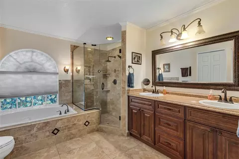 Bath - 406 Sterling Lake Dr, Ocoee, FL 34761 photo 1 of 4