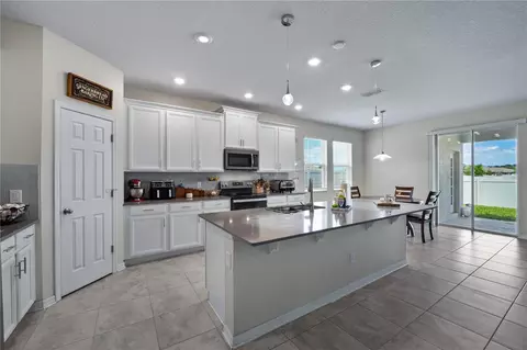 Kitchen - 5414 Manchester Dr, Saint Cloud, FL 34771 photo 4 of 9
