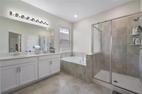 Bath - 5414 Manchester Dr, Saint Cloud, FL 34771 photo 2 of 5