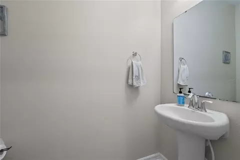 Entry Way - 5414 Manchester Dr, Saint Cloud, FL 34771 photo 6 of 12