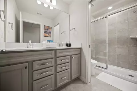 Bath - 15952 Cape Coral Loop, Clermont, FL 34714 photo 3 of 6
