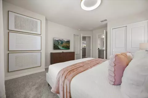 Bedroom - 15952 Cape Coral Loop, Clermont, FL 34714 photo 2 of 14