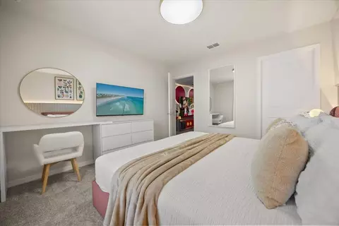 Bedroom - 15952 Cape Coral Loop, Clermont, FL 34714 photo 8 of 14