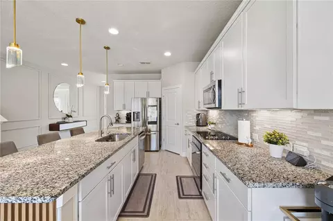 Kitchen - 1623 Regal River Cir, Ocoee, FL 34761 photo 3 of 6