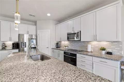 Kitchen - 1623 Regal River Cir, Ocoee, FL 34761 photo 5 of 6