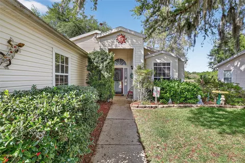 5069 El Destino Dr, Leesburg, FL 34748