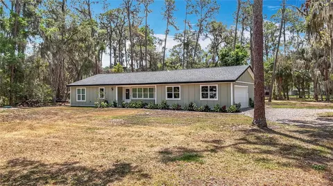 7374 Circle Dr, Lady Lake, FL 32159