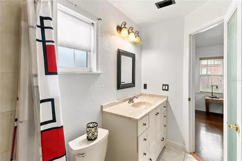 Bath - 1144 Monroe Ave, Saint Cloud, FL 34769 photo 2 of 3