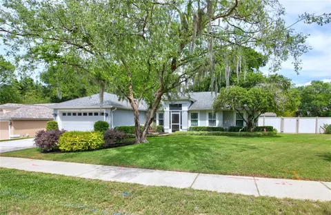 301 Oak Leaf Cir, Lake Mary, FL 32746