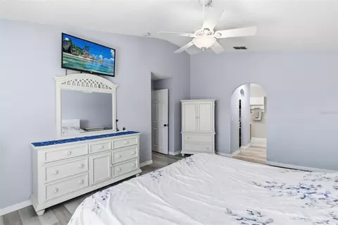 Bedroom - 2150 Sandridge Cir, Eustis, FL 32726 photo 3 of 5