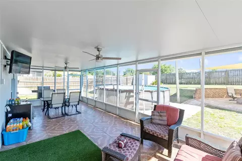 Exterior - 2150 Sandridge Cir, Eustis, FL 32726 photo 2 of 8