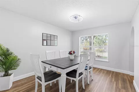 Dining - 2150 Sandridge Cir, Eustis, FL 32726 photo 2 of 2