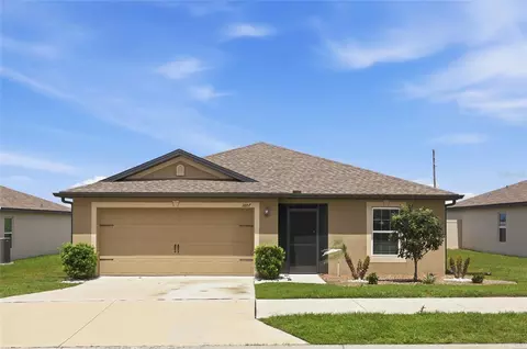 1607 Swan Lake Cir, Dundee, FL 33838