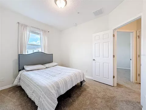 Bedroom - 661 Fortanini Cir, Ocoee, FL 34761 photo 4 of 10