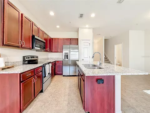 Kitchen - 661 Fortanini Cir, Ocoee, FL 34761 photo 5 of 6