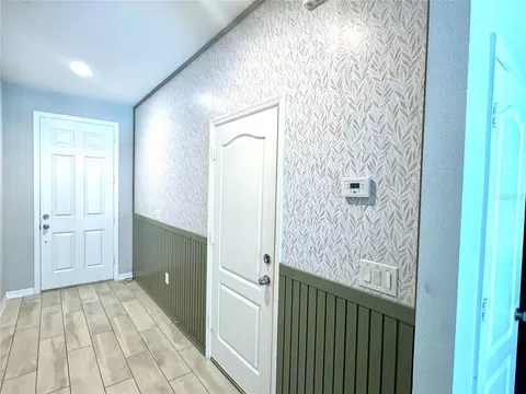 Entry Way - 229 Rustic Loop, Sanford, FL 32771 photo 3 of 5
