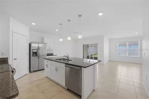 Kitchen - 1823 Bluepoint St, Saint Cloud, FL 34771 photo 1 of 4