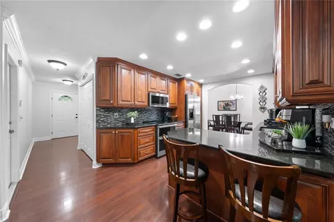 Entry Way - 2094 Camelot Blvd, Saint Cloud, FL 34772 photo 3 of 7