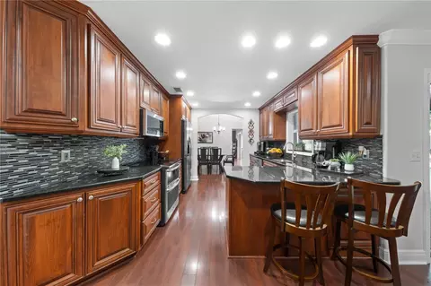 Kitchen - 2094 Camelot Blvd, Saint Cloud, FL 34772 photo 5 of 8