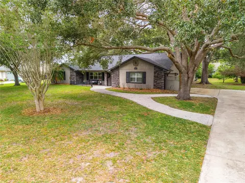 Exterior - 2094 Camelot Blvd, Saint Cloud, FL 34772 photo 4 of 18