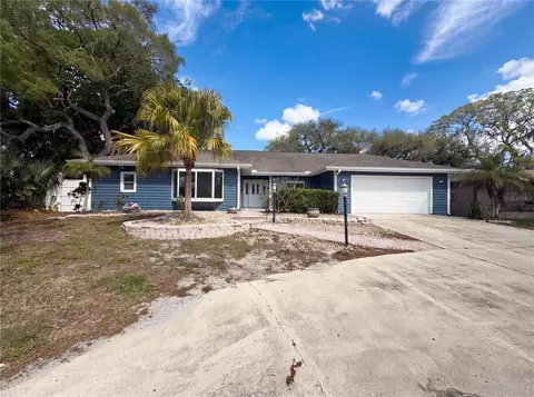 5609 Executive Dr, New Port Richey, FL 34652
