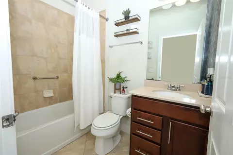 Bath - 2190 Bur Oak Blvd, Saint Cloud, FL 34771 photo 4 of 4