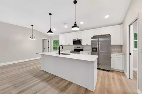 Kitchen - 2132 Pine Meadows Golf Course Rd, Eustis, FL 32726 photo 4 of 7