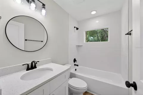 Bath - 2132 Pine Meadows Golf Course Rd, Eustis, FL 32726 photo 5 of 6
