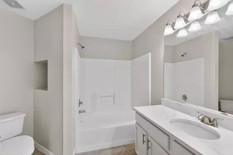 Bath - 3815 Kyle Dr, Saint Cloud, FL 34772 photo 4 of 4