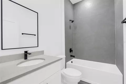 Bath - 3428 SW 165th Loop, Ocala, FL 34473 photo 3 of 6
