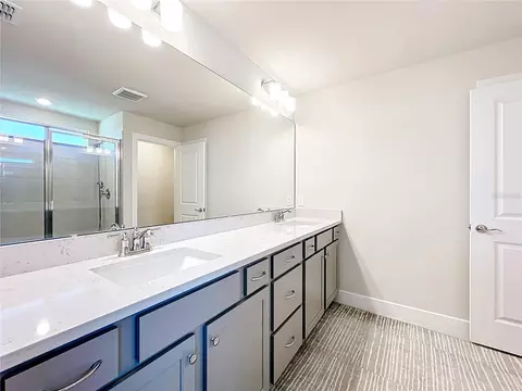 Bath - 1868 Groveline Rd, Saint Cloud, FL 34771 photo 4 of 6