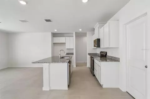 2700 Meadow Crest Dr, Saint Cloud, FL 34773 photo 9