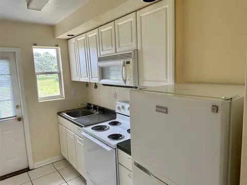 Kitchen - 7 Cypress Cir, Ormond Beach, FL 32176 photo 1 of 2