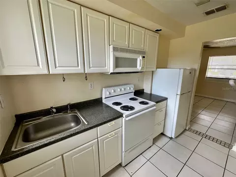 Kitchen - 7 Cypress Cir, Ormond Beach, FL 32176 photo 2 of 2