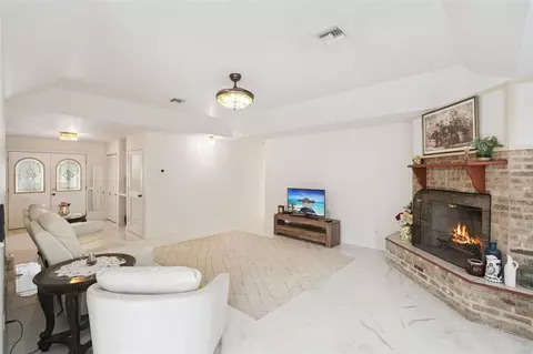 Living - 22726 Winterwillow Ln, Eustis, FL 32736 photo 3 of 3