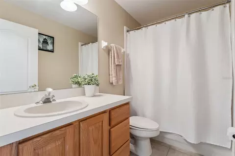 Bath - 5203 Hammock Pointe Ct, Saint Cloud, FL 34771 photo 5 of 5