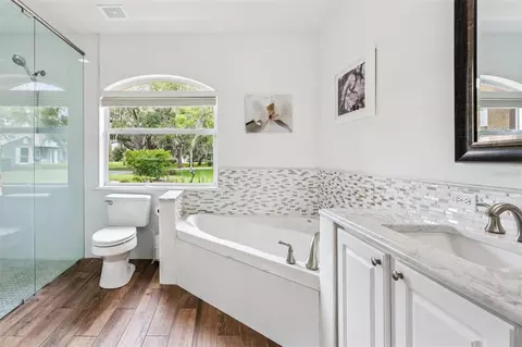 Bath - 5203 Hammock Pointe Ct, Saint Cloud, FL 34771 photo 1 of 5
