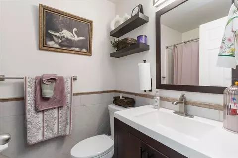 Bath - 439 Virginia Ave, Saint Cloud, FL 34769 photo 3 of 4