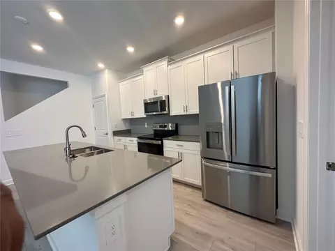 Kitchen - 3128 Addison Blvd, Saint Cloud, FL 34771 photo 3 of 5