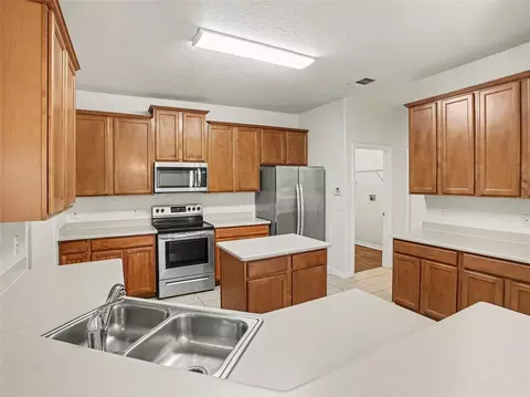 Kitchen - 609 Cimarosa Ct, Ocoee, FL 34761 photo 1 of 3