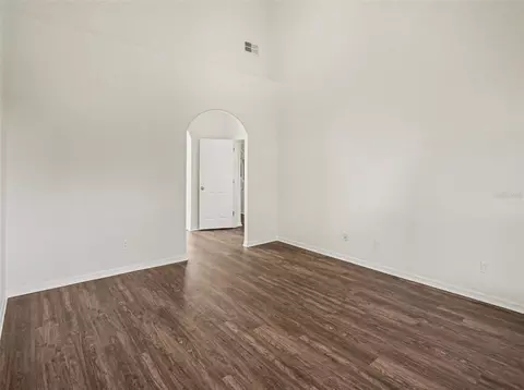 Living - 609 Cimarosa Ct, Ocoee, FL 34761 photo 2 of 7