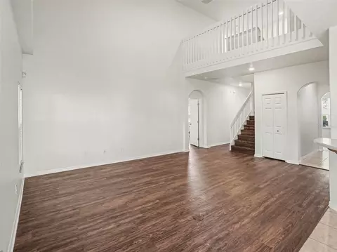 Living - 609 Cimarosa Ct, Ocoee, FL 34761 photo 4 of 7