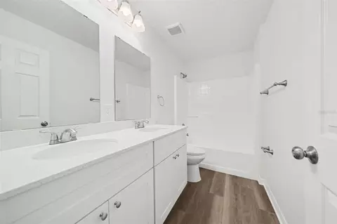 Bath - 2062 El Marra Dr, Ocoee, FL 34761 photo 1 of 4