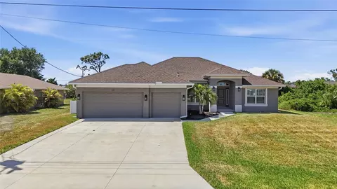 119 Long Meadow Ln, Rotonda West, FL 33947