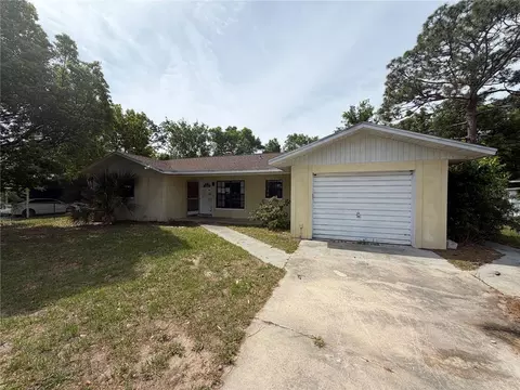 457 Water Rd, Ocala, FL 34472
