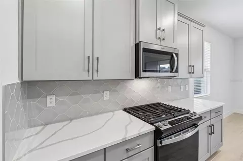Kitchen - 3952 Kennebunk Loop, Mount Dora, FL 32757 photo 1 of 2